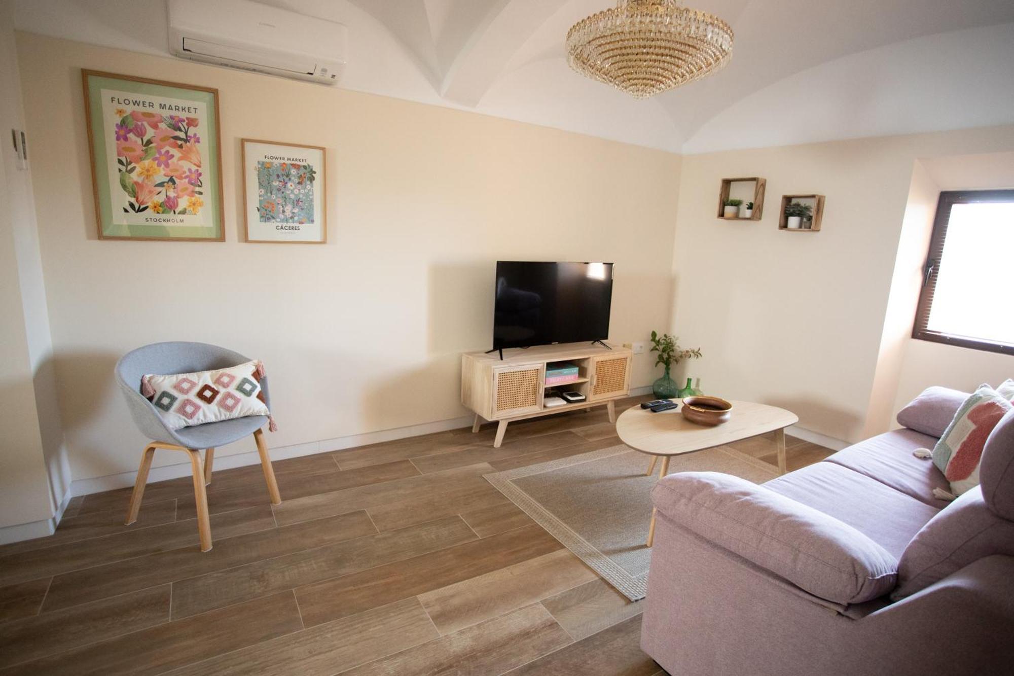 Apartamento Baluarte De Los Pozos Caceres Luaran gambar